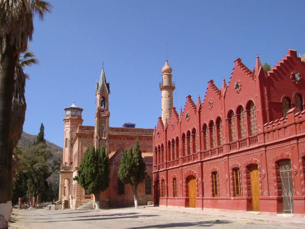 Castillo_del_Principado_de_La_Glorieta_Sucre_Bolivia