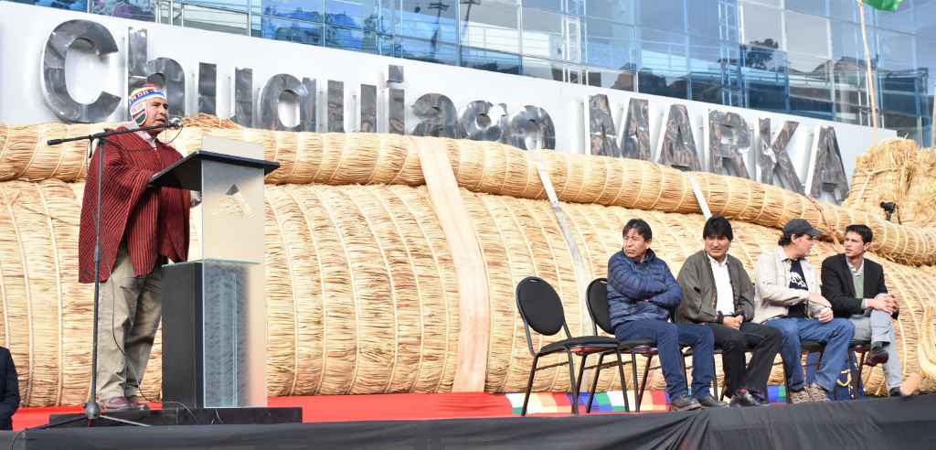Autoridades despidieron en un acto especial al Viracocha III que surcará el Océano Pacífico el próximo mes de marzo.